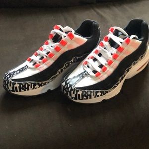 Nike shoes only worn once